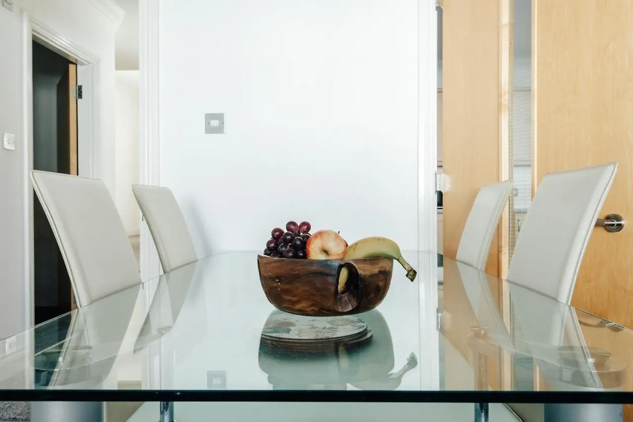 Spacious 2 Bedroom Flat Near Beach And Town Centre Bournemouth 0*,  United Kingdom