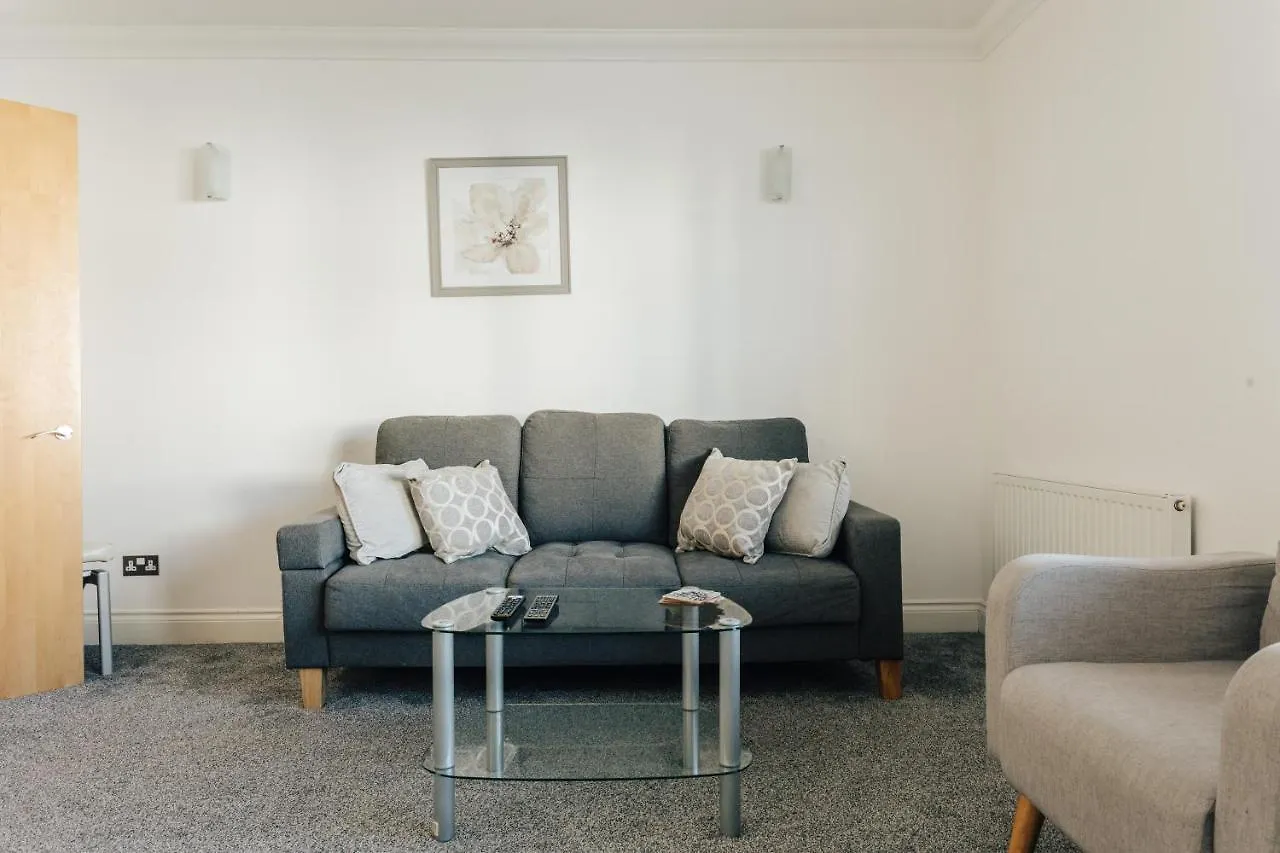 Spacious 2 Bedroom Flat Near Beach And Town Centre Bournemouth United Kingdom