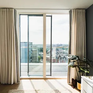  Apartment Penthouse At The Chocolate Box